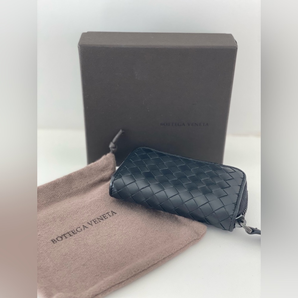 AUTHENTIC Bottega Veneta Card Case Coin -black.